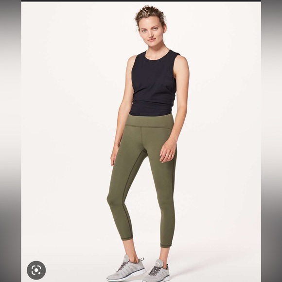 lululemon train times 7/8 legging - Picture 2 of 8